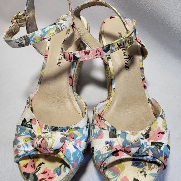 MONTEGO BAY CLUB 3.5" OPEN TOE WEDGE SANDALS – WOMEN’S SIZE 7.5 – PASTEL FLORAL - Picture 3 of 8